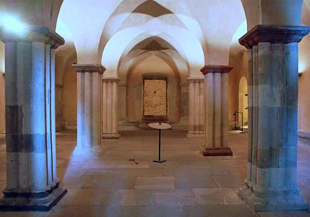 Krypta nach Westen