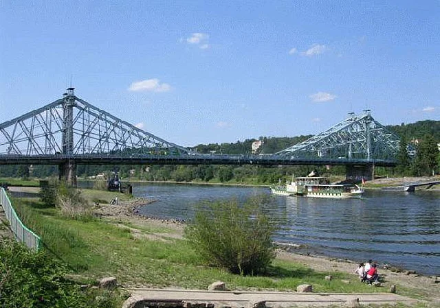 Blick von der Blasewitzer Uferpromenade