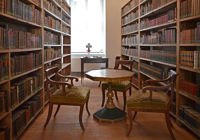 OLB - Bibliothek in Görlitz, historisches Bibliothekarszimmer
