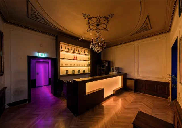 Blauer Salon