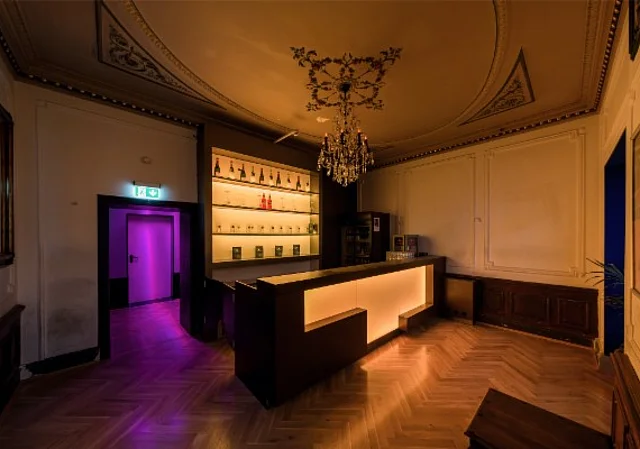 Blauer Salon
