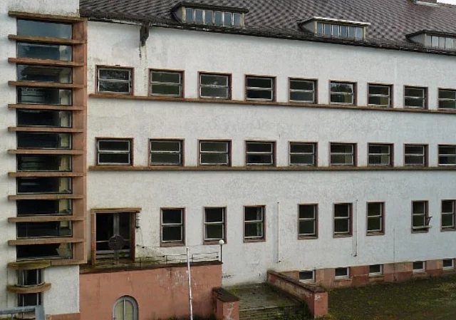 Hauptgebäude (Klinik), Südflügel