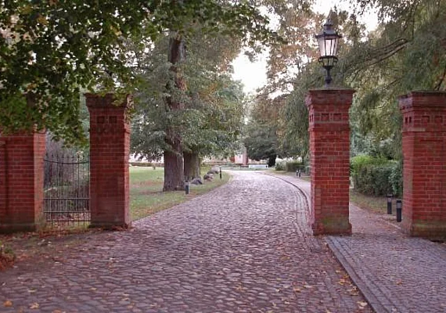 Jagdschloss Letzlingen, Zufahrt