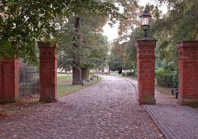 Jagdschloss Letzlingen, Zufahrt