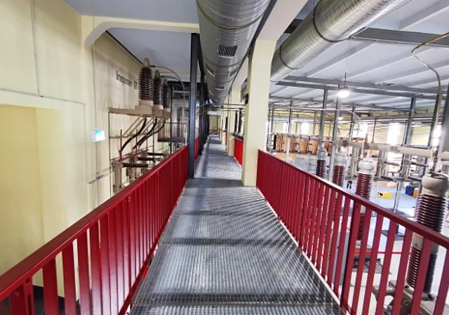 110kV-Halle Gang oben