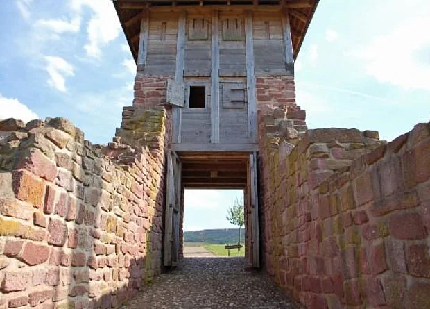 Zangentor, Nordwestseite 
