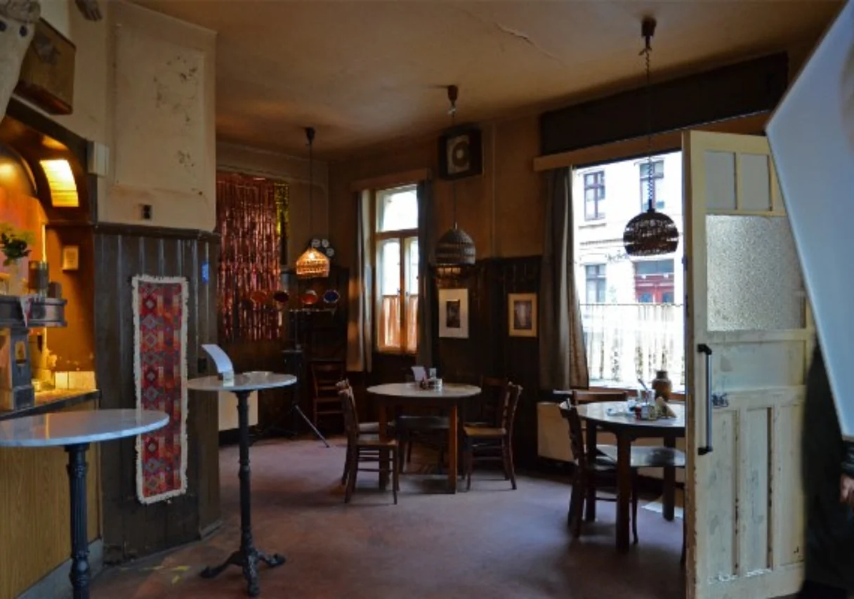 am Set in der Kneipe "Frau Krause" in Leipzig