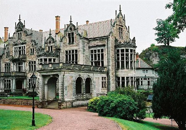 Schloss Ostseite Nordseite