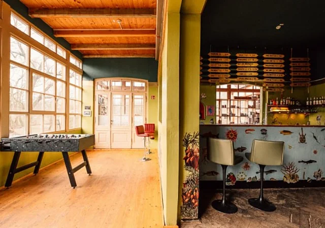 Foyer und Bar