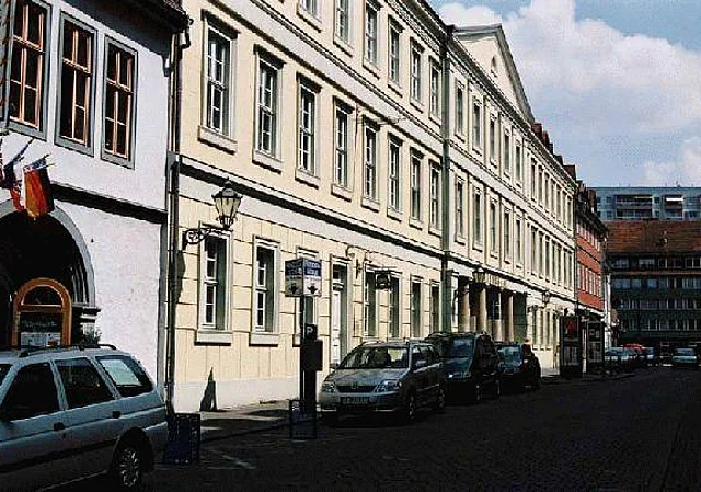 Südseite mit Blick zur Johannisstraße