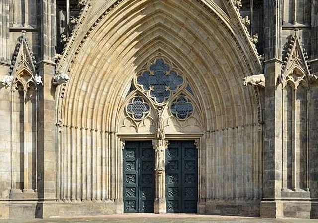 Hauptportal, Westen