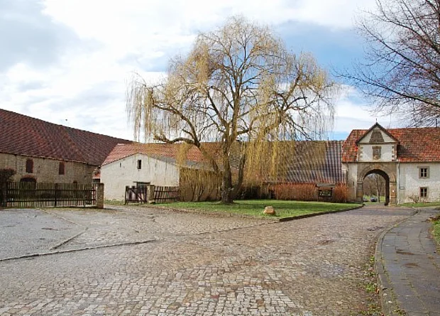Kloster Hedersleben, Zufahrt 