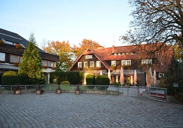 Berghotel Bastei, Hotelvorplatz