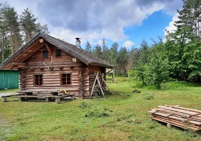 Blockhütte am Froschteich Ostseite