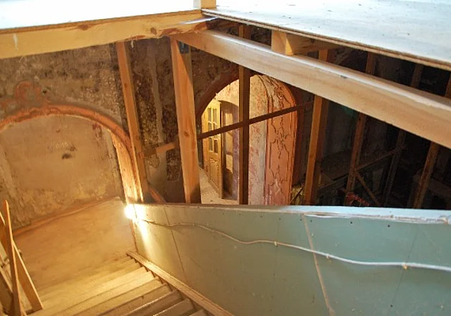 Treppe in das Erdgeschoss