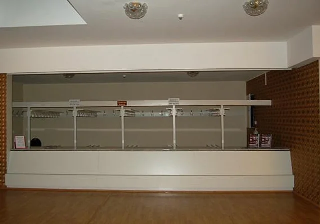 Garderobe Foyer Rang