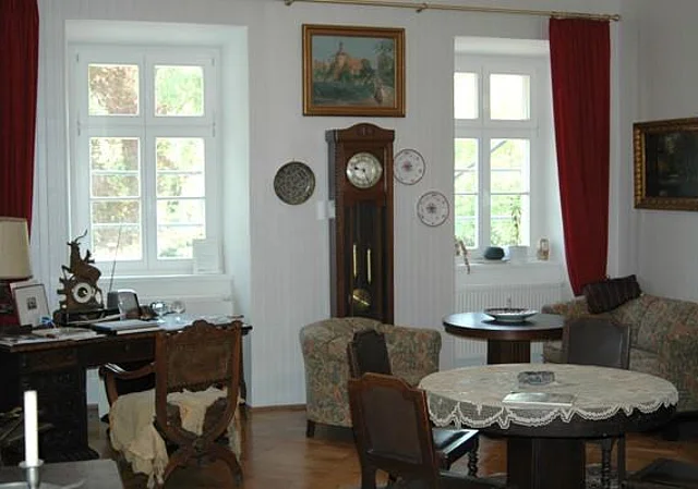 Privatzimmer, Gutshaus
