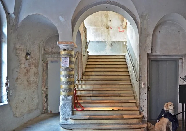 Westflügel Leipzig, Treppenhaus EG, Aufzug
