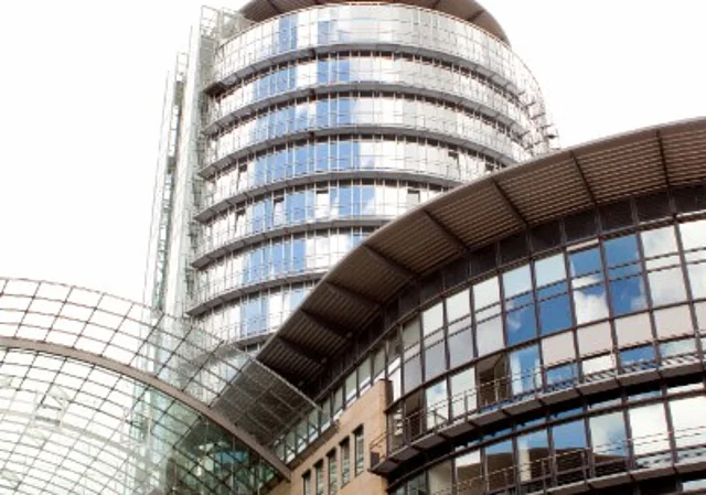 Büroturm, Atrium