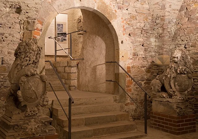 Löwenplastiken der Schlossbrücke