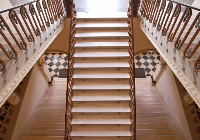 Neues Schloss Tangerhütte, Treppenhaus