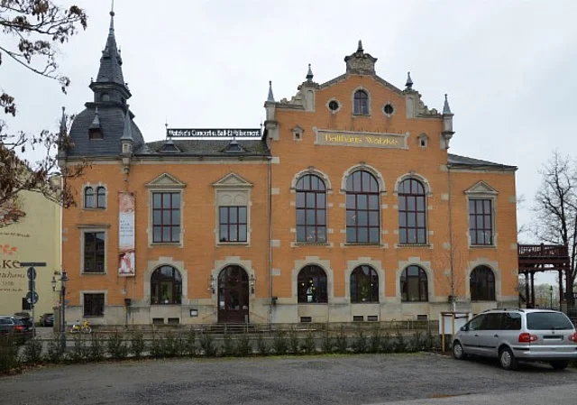 Ball- und Brauhaus Watzke Dresden, Vorderansicht