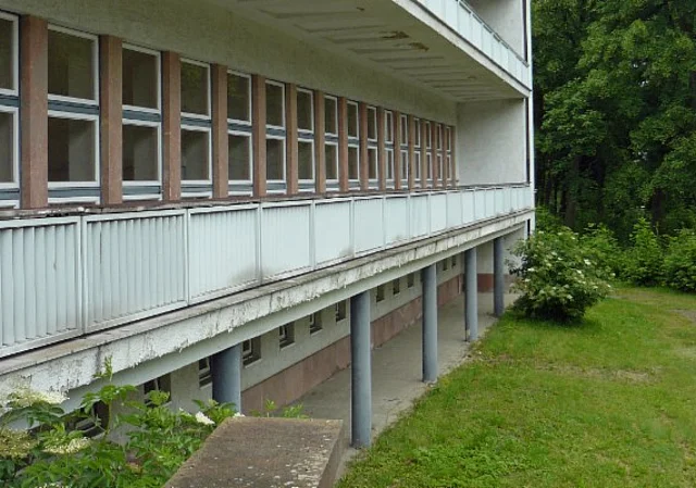 Hauptgebäude (Klinik), Ostflügel