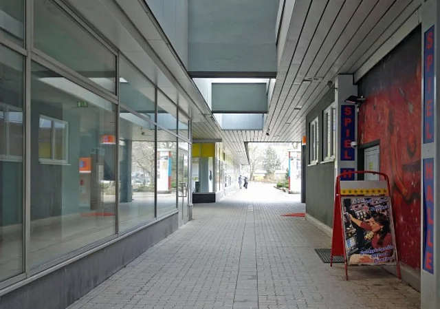 Juri-Gagarin-Ring Passage "Südring"