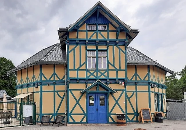 Dreienbrunnenbad Erfurt Außenansicht