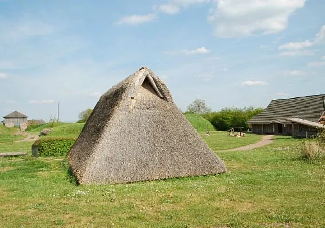 Blick zu Hauptwall und Kammertor