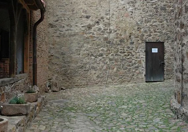 Burghof der Oberburg
