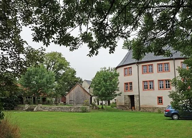 Ostansicht vom Park aus 