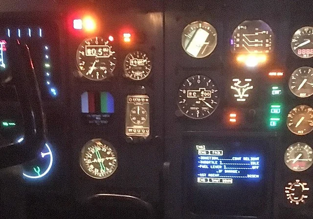 Airbus A310, Cockpit beleuchtet