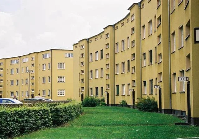Nibelungenring, Hauseingänge