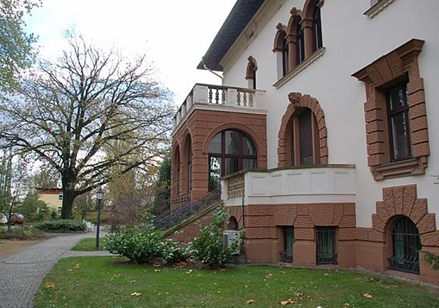Seiteneingang, Nordost