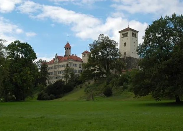 Schloss Waldenburg (außen) 