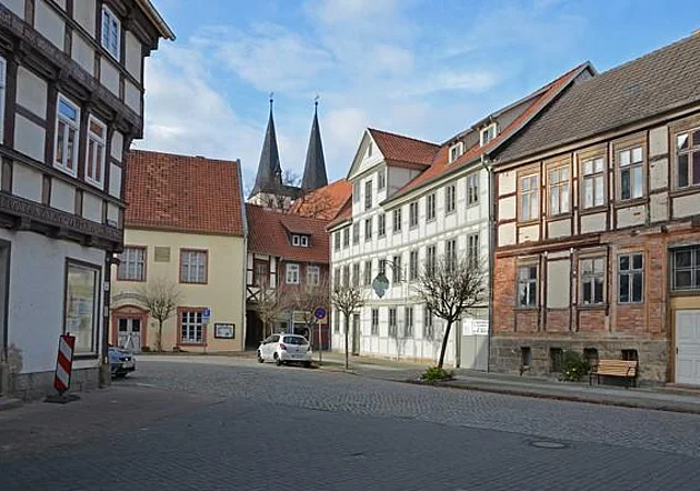 Kapellenstraße Ecke Mittelstraße nach Westen