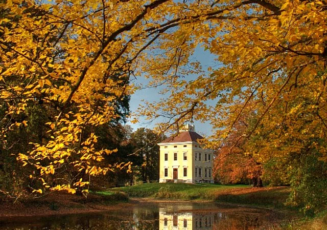 Schloss und Park Luisium