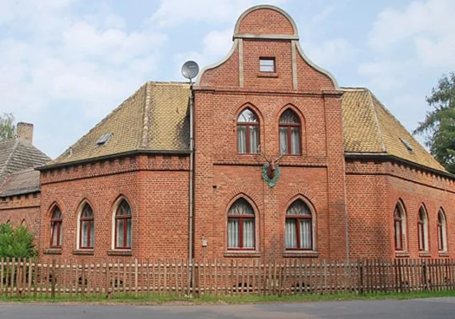 Wohnhaus, Straßenseite, Süden