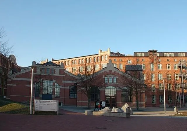 Berufsschulzentrum, Osten