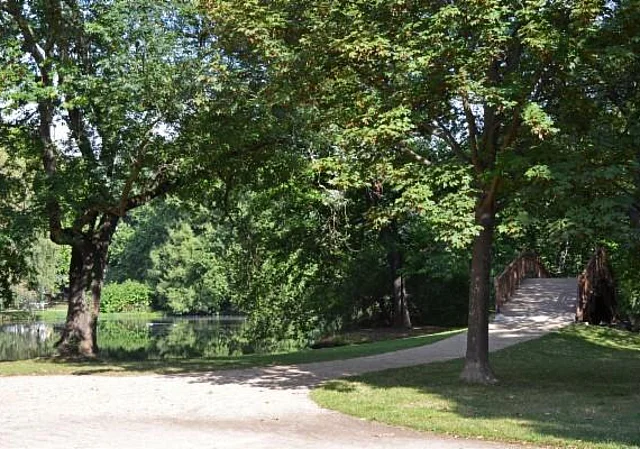 Johannapark, Holzbrücke