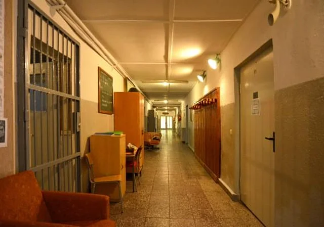 Militär-Museum Kossa, Unterkunftsgebäude, Gang