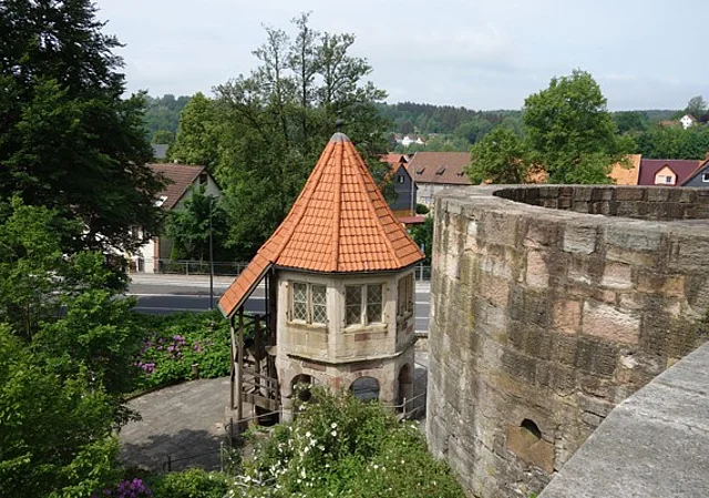 Blick vom Pulverturm zum Brunnenhaus