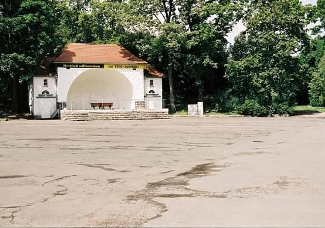 Parkbühne Ostseite