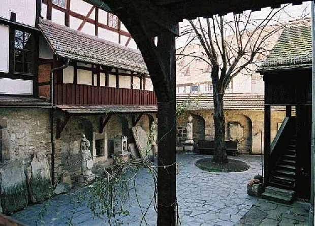 Michaeliskirchhof 