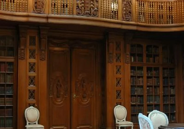 Bibliothek mit Galerie