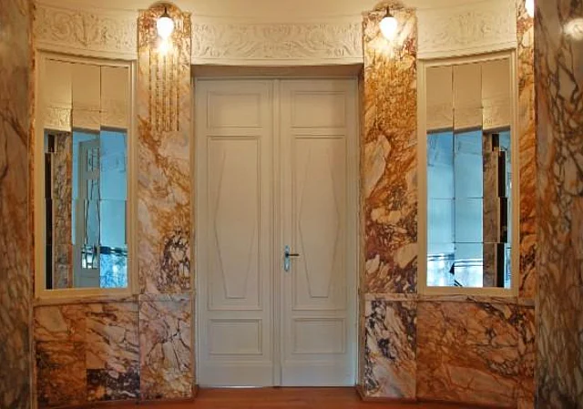 Weiße Villa Aschersleben, Vordereingang