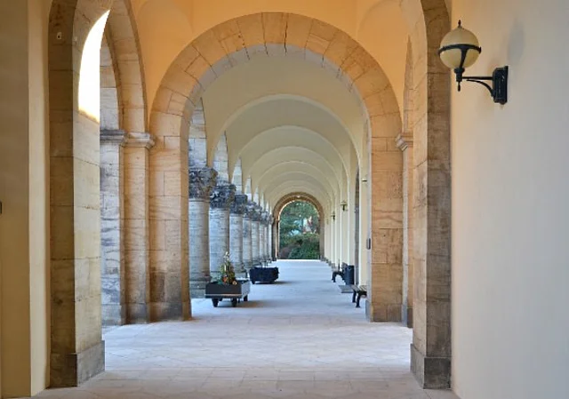 Südfriedhof Leipzig, Säulengang