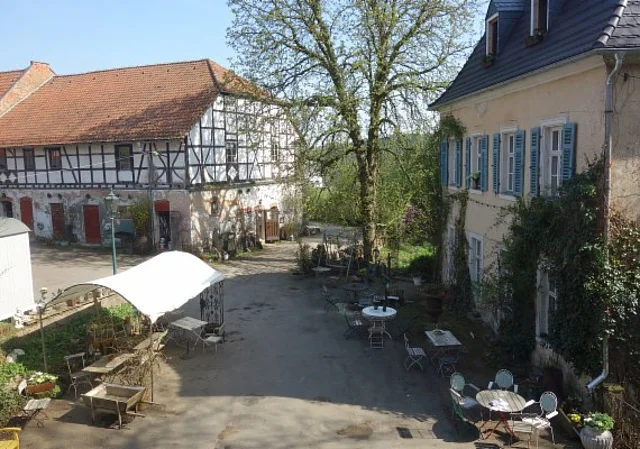 Kutscherstube und Herrenhaus