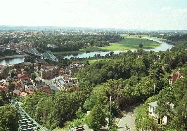 Blick von der Schwebeseilbahn
